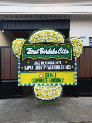 Papan Bunga Duka di Pasaribu Tobing